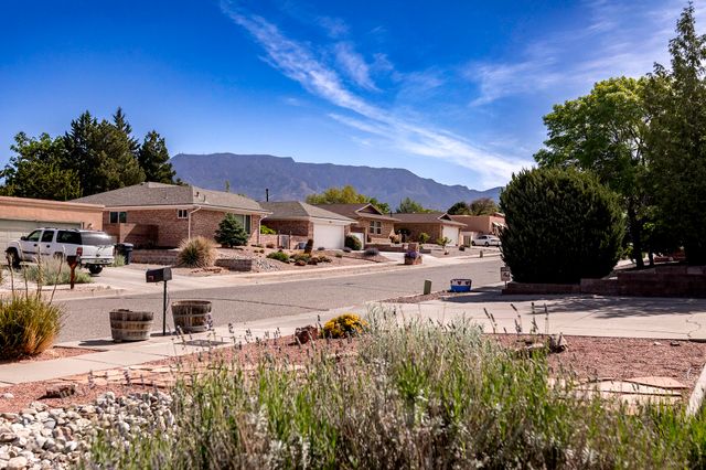 9500 Admiral Nimitz Avenue NE, Albuquerque, NM 87111