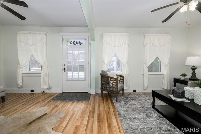 4032 Wyoming Street, St Louis, MO 63116