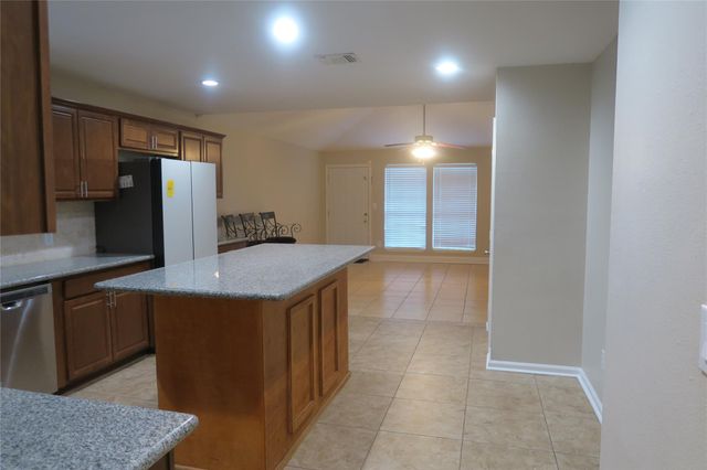 1606 Quail Run, Brookshire, TX 77423