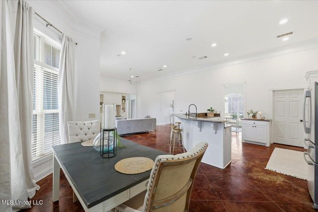 1002 Eastview Cove, Brandon, MS 39042