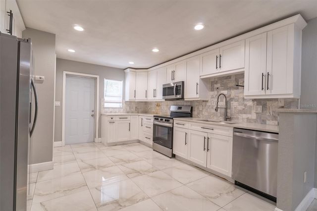 8115 N SEMMES STREET, Tampa, FL 33604