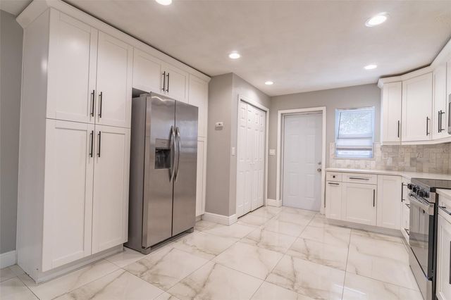 8115 N SEMMES STREET, Tampa, FL 33604