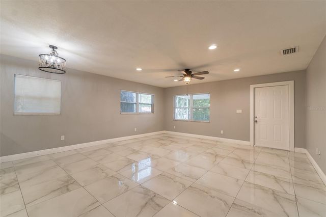 8115 N SEMMES STREET, Tampa, FL 33604