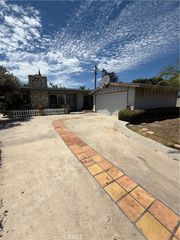 22346 Hartland Street, Canoga Park, CA 91303
