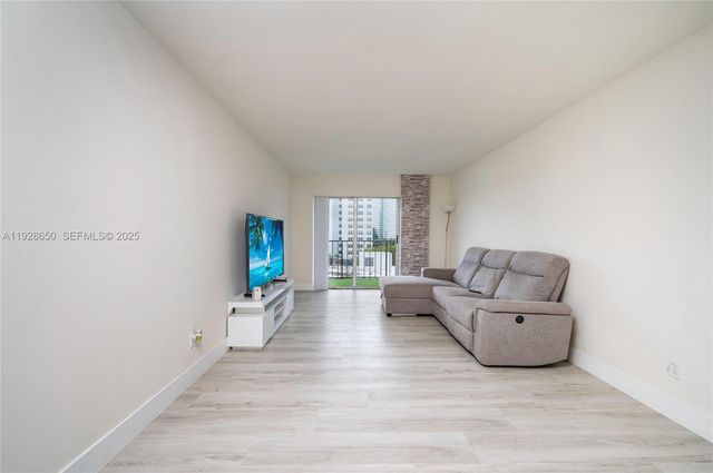 899 West Ave 7E, Miami Beach, FL 33139