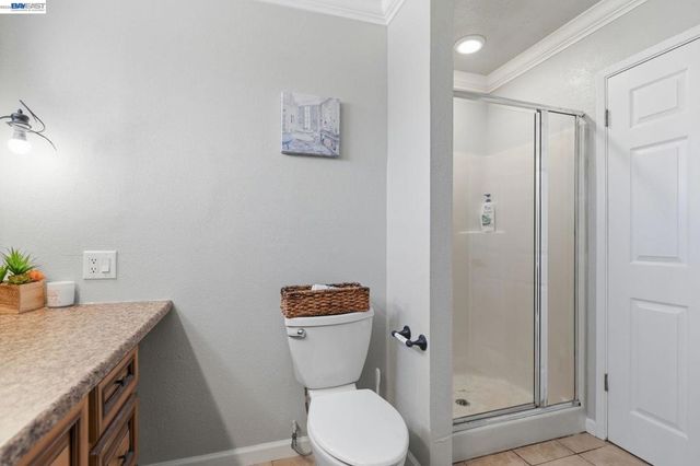 15940 Warfield Rd, Lathrop, CA 95330