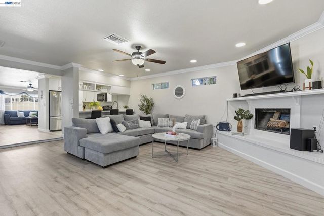 15940 Warfield Rd, Lathrop, CA 95330