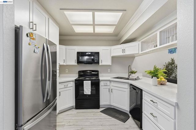 15940 Warfield Rd, Lathrop, CA 95330