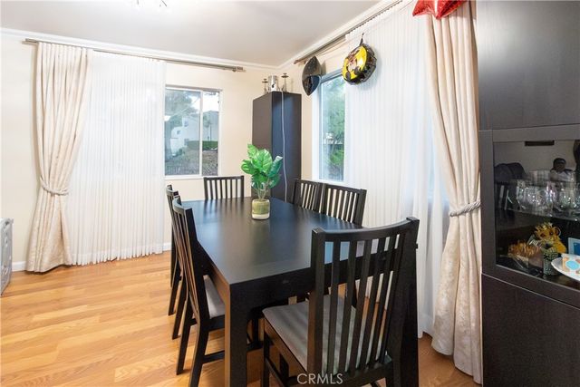 9551 Via Ricardo, Burbank, CA 91504