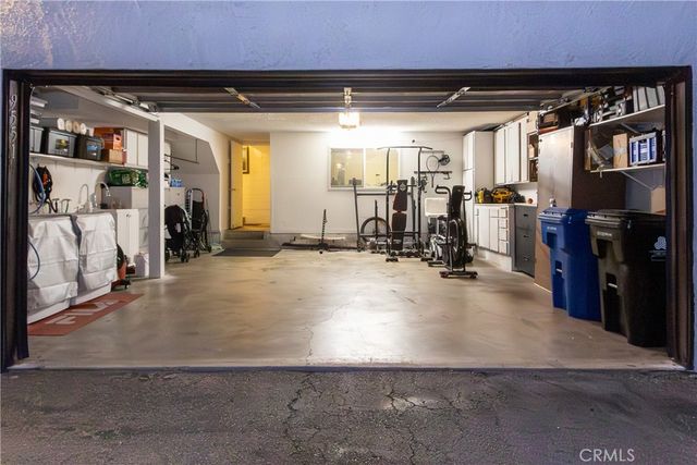 9551 Via Ricardo, Burbank, CA 91504