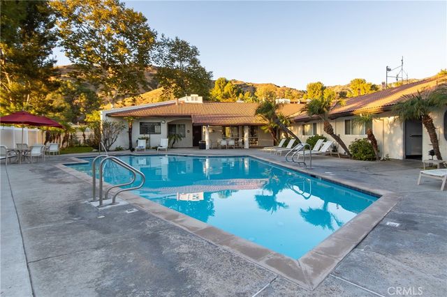 9551 Via Ricardo, Burbank, CA 91504