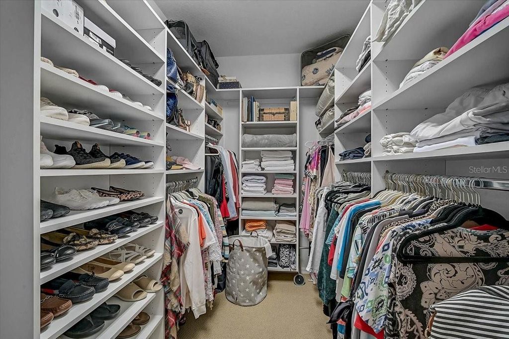 Image 11 of property listing at 5072 KILTY COURT E, Bradenton, FL 34203