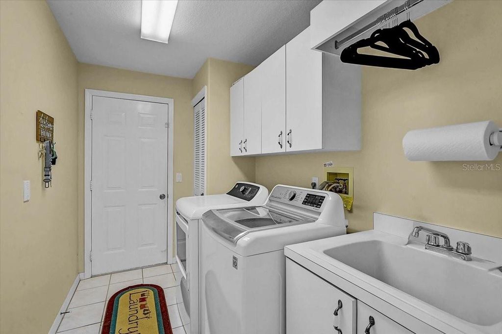 Image 21 of property listing at 5072 KILTY COURT E, Bradenton, FL 34203