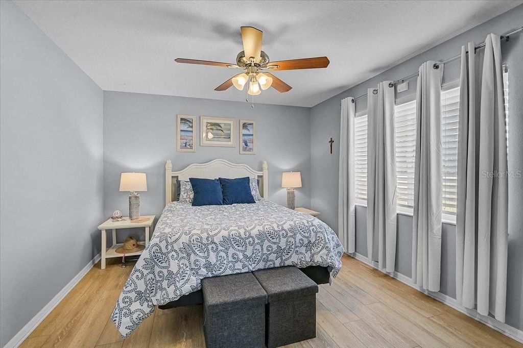 Image 25 of property listing at 5072 KILTY COURT E, Bradenton, FL 34203