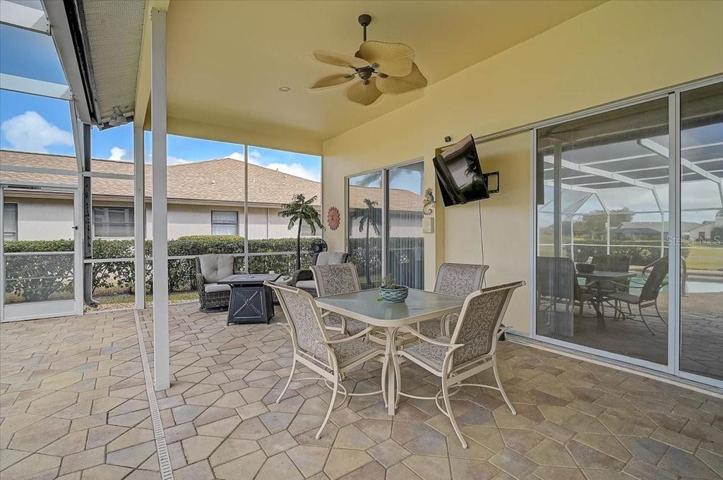 Image 27 of property listing at 5072 KILTY COURT E, Bradenton, FL 34203