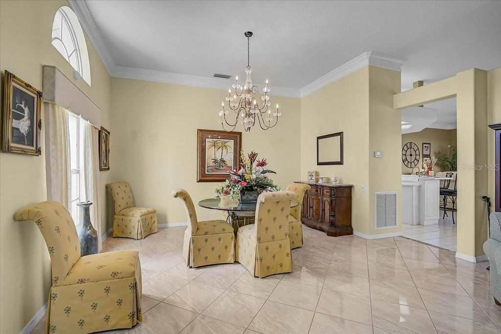 Image 4 of property listing at 5072 KILTY COURT E, Bradenton, FL 34203
