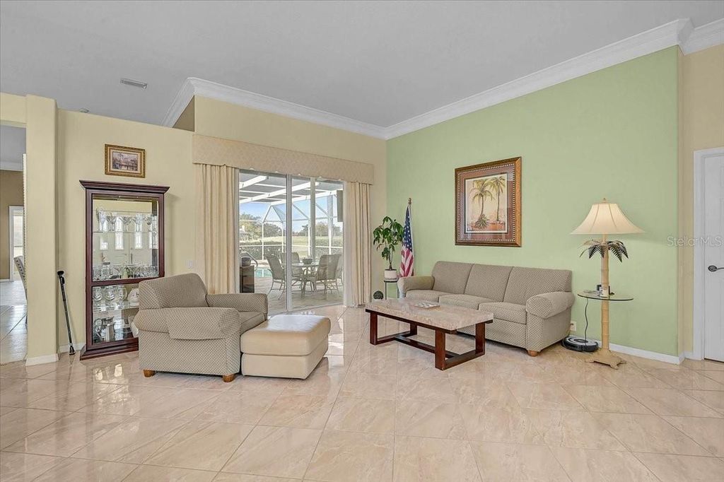 Image 6 of property listing at 5072 KILTY COURT E, Bradenton, FL 34203