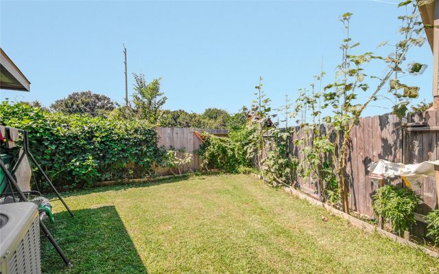 10911 Camarillo Court, Houston, TX 77088