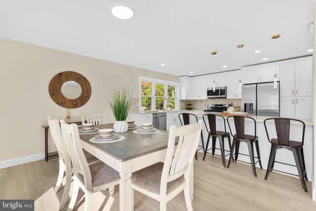 120 CANTERBURY RD, Mount Laurel, NJ 08054