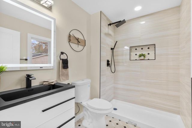 120 CANTERBURY RD, Mount Laurel, NJ 08054