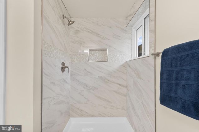 120 CANTERBURY RD, Mount Laurel, NJ 08054