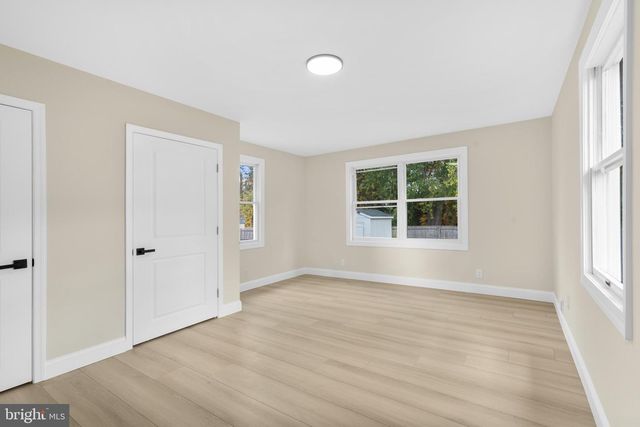 120 CANTERBURY RD, Mount Laurel, NJ 08054