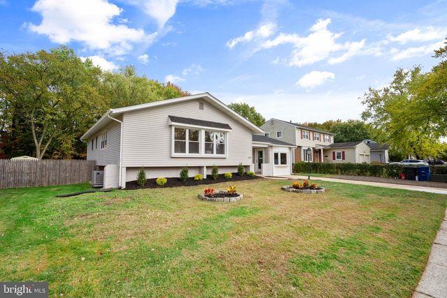 120 CANTERBURY RD, Mount Laurel, NJ 08054