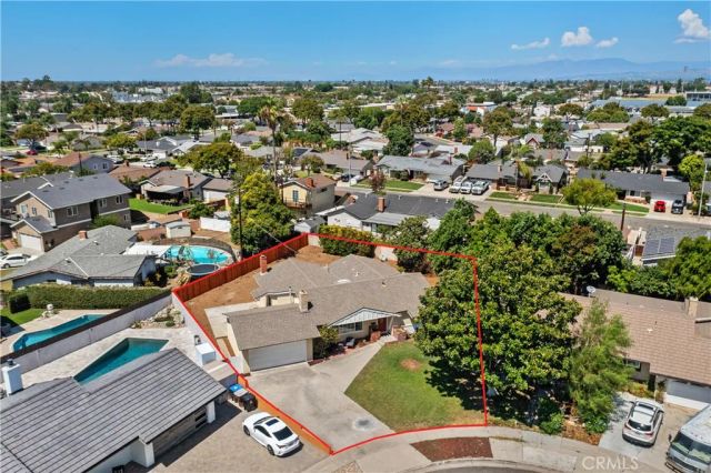 805 S Oakhaven, Anaheim, CA 92804