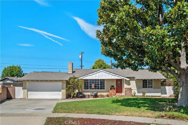 805 S Oakhaven, Anaheim, CA 92804