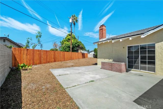 805 S Oakhaven, Anaheim, CA 92804