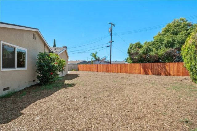 805 S Oakhaven, Anaheim, CA 92804