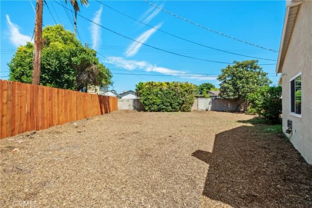 805 S Oakhaven, Anaheim, CA 92804