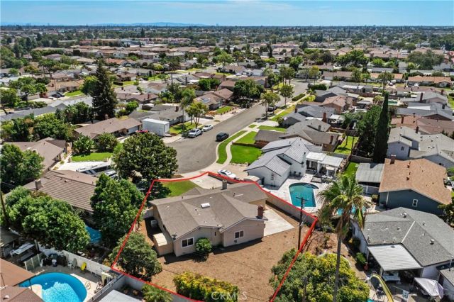 805 S Oakhaven, Anaheim, CA 92804