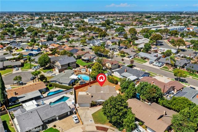 805 S Oakhaven, Anaheim, CA 92804