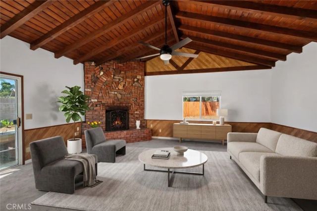 805 S Oakhaven, Anaheim, CA 92804