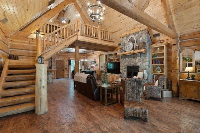 2226 Holly Road, Gilmer, TX 75644