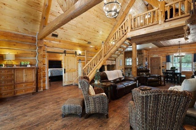 2226 Holly Road, Gilmer, TX 75644