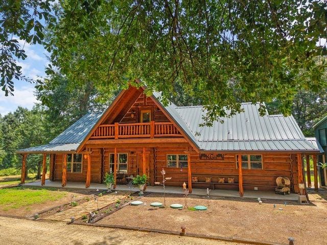 2226 Holly Road, Gilmer, TX 75644