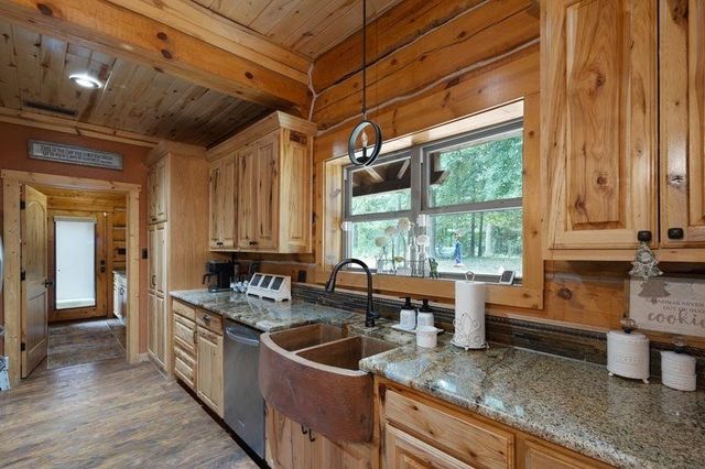 2226 Holly Road, Gilmer, TX 75644