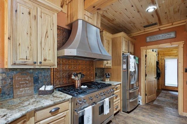 2226 Holly Road, Gilmer, TX 75644