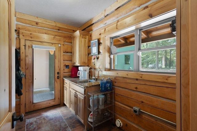 2226 Holly Road, Gilmer, TX 75644
