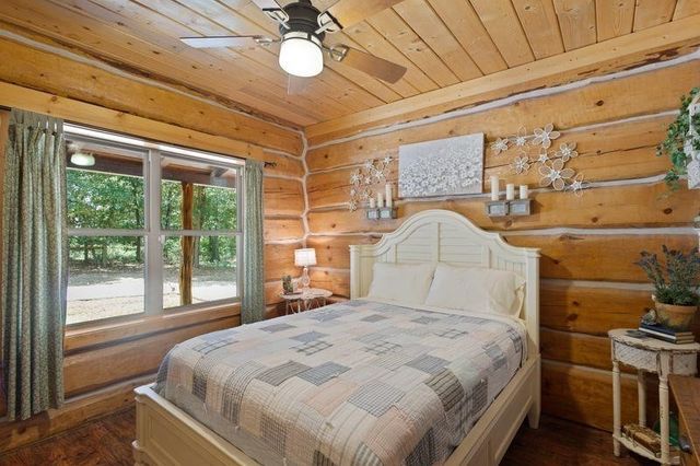 2226 Holly Road, Gilmer, TX 75644