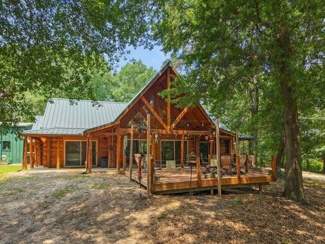 2226 Holly Road, Gilmer, TX 75644