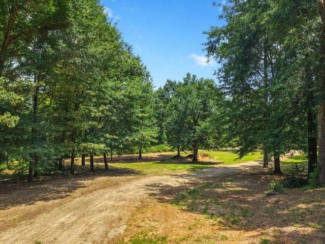 2226 Holly Road, Gilmer, TX 75644