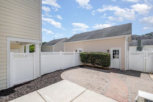 1044 Philpott Drive, Chapel Hill, NC 27517