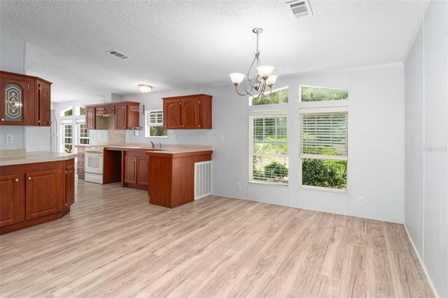 5841 SE 164TH AVENUE, Ocklawaha, FL 32179