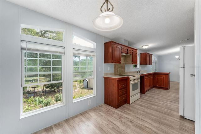 5841 SE 164TH AVENUE, Ocklawaha, FL 32179