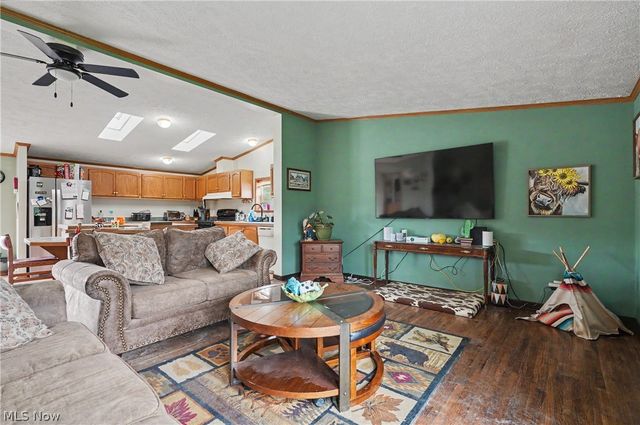 788 State Route 88 NE, Bristolville, OH 44402