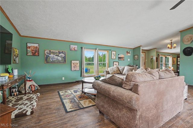 788 State Route 88 NE, Bristolville, OH 44402