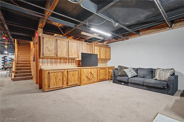 788 State Route 88 NE, Bristolville, OH 44402